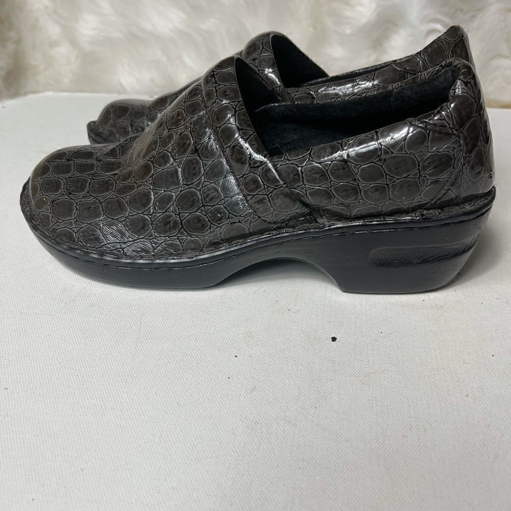 BOC clogs slip on dark gray croc print Sz10W